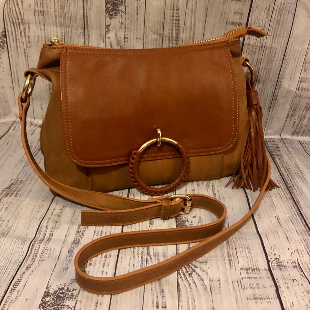 Two-tone crossbody purse